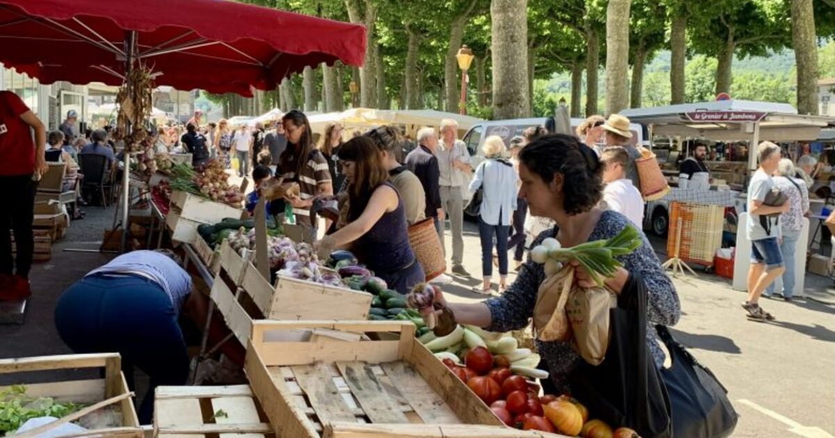 Saint-Girons Saturday Market: A Taste of the Pyrenees