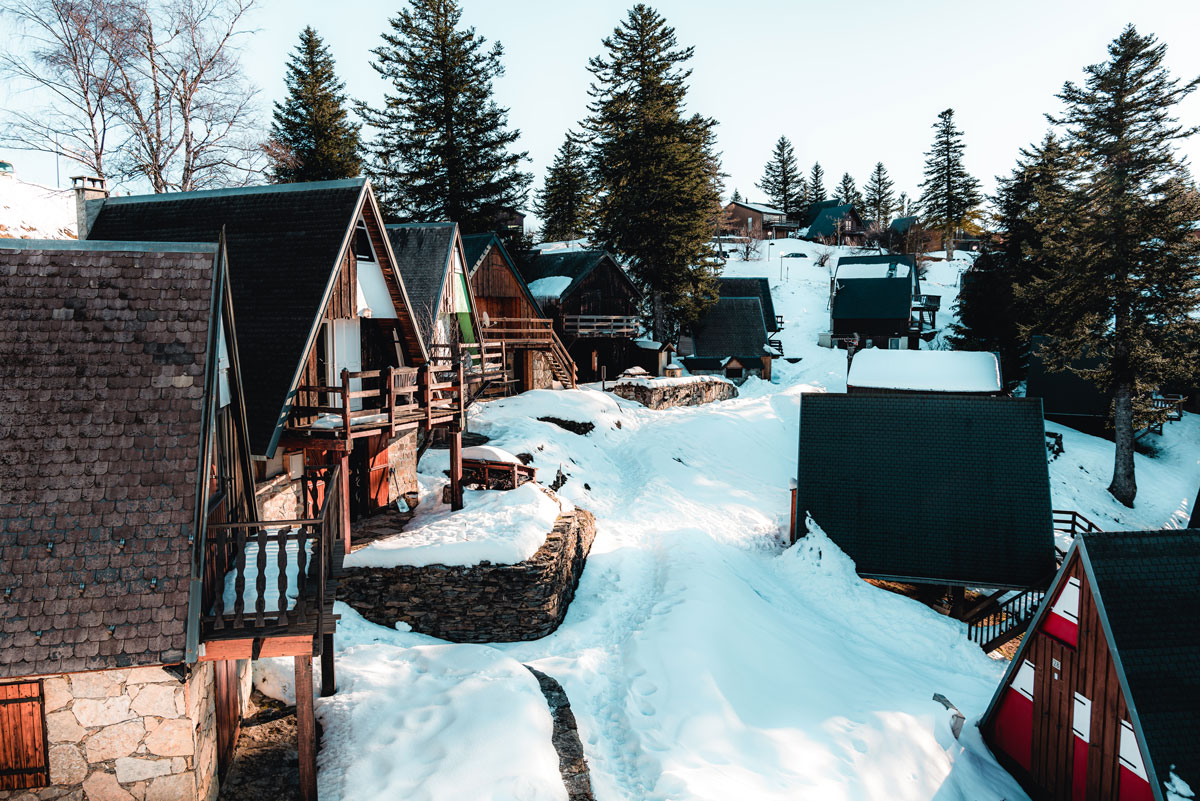 Winter Escapes in the Ariège Pyrenees: A Guide to Snow Activities